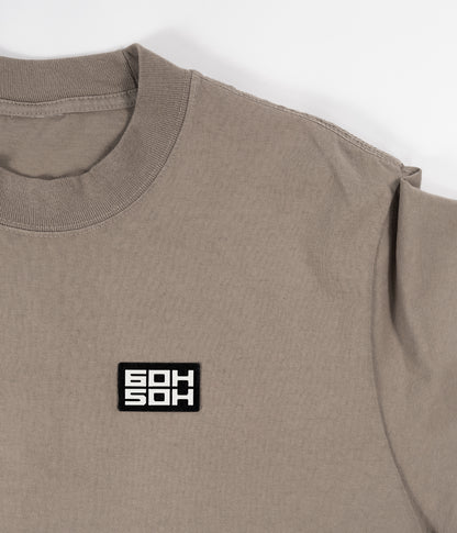 KHAKI GARMENT DYED 6OH5OH TEE